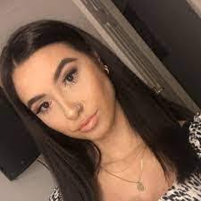 Amber Grindle's Instagram, Twitter & Facebook