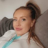 Danielle Birch's Instagram, Twitter & Facebook