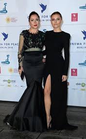 Trotz eines altersunterschieds von 20 jahren haben sie noch nicht die trennung. Simone Thomalla Spricht Uber Sophia Thomalla Und Till Lindemann Express De
