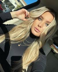 Courtney Freeman's Instagram, Twitter & Facebook