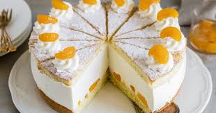 Kasesahnetorte Mit Mandarinen Einfach Luftig Lecker Die Besten Backrezepte Mit Gelinggarantie Rezept Backrezepte Kuchen Und Torten Rezepte Kuchen Und Torten