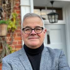 Robert Button (@itsRobButton)