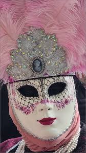 Hello, I have lost today a big white envelope that has two paintings that  we bought today from street of Venice. We stupidly forgot it