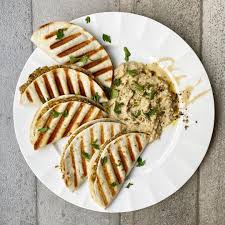 Erin Grunstein Halpern S Instagram Post Falalfel Arayes This Is One Of Those Recipes That Came About When I Realized I Di Those Recipe Recipes Vegetarian