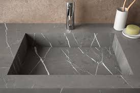 Il tutto per andare incontro alle esigenze e ai gusti di una vasta utenza. Mobile Sospeso 100 Cm Lavabo Color Pietra Grigio Fiordo Vasca Sx Cassettiera Bianco Lucido