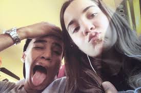 Lyon. "On est tous concernés" : à la marche blanche d'Iris et Warren, des  témoignages pleins d'émotions