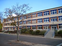 Finde deine traumimmobilie bei immobilienportal und ziehe sofort ein! Datei Gymnasium Klotzsche Dresden Jpg Wikipedia