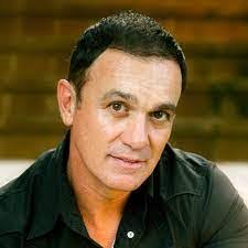 Shane Tapscott's Instagram, Twitter & Facebook