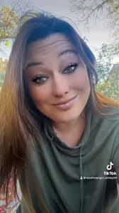 Ashley Babb's Instagram, Twitter & Facebook