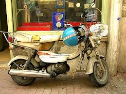 Suzuki gd 110 is a 113 cc bike, which is consummately planned suzuki item while high sturdiness and a top speed of 105 km/h. List Of Suzuki Motorcycles Wikiwand