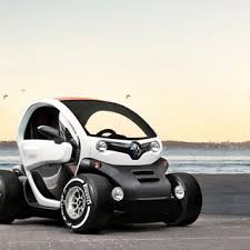 But it does get up to 30 miles an hour quite quickly which makes it perfect for city driving. Renault Twizy Ev 13kw 2014 Review 11 Facts And Highlights