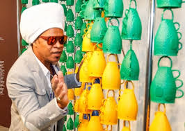 Последние твиты от carlinhos brown (@carlinhosbrown). Caxirola Wikipedia