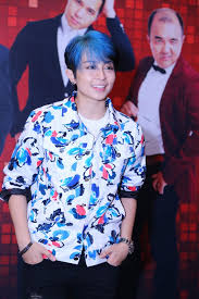 Gil lê, tin tức hình ảnh mới nhất luôn được cập nhật liên tục, chủ đề gil le : Gil Le Toc Xanh Ná»•i Báº­t Gay Chu Y Ben Cáº¡nh HÆ°Æ¡ng Giang Idol