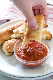 Pillsbury pizza recipe ideas / easy crescent pizza bake recipe from pillsbury.com : The Easiest Pepperoni Rolls Recipe All Things Mamma