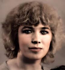 My beautiful mother! She doesn't look like she's in her 60's! Post your  beautiful mother!