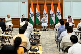 Union minister s jaishankar and bjp mp ashwini vaishnaw raised the issue of indian student at oxford university rashmi samant quitting as the student union leader over the racism scandal. Fd1cmo5ngkjaom