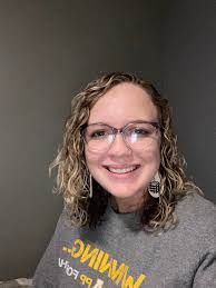 Curl care for low-maintenance, highlighted hair