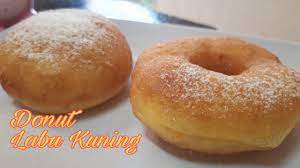 Cara membuat donat yang sangat lembut dengan bahan sederhana tanpa didiamkan. Cara Membuat Donat Labu Kuning Lembut Youtube