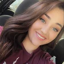 Billie Sexton's Instagram, Twitter & Facebook