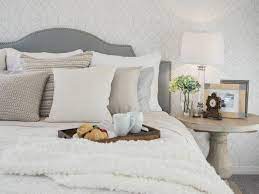 Come Arredare Una Camera Da Letto Piccola Soluzioni Per Ottimizzare Lo Spazio Archzine I Camera Da Letto Lampade Da Camera Da Letto Camera Da Letto Piccola