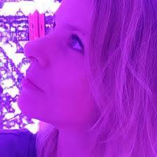 Iris Winters's Instagram, Twitter & Facebook