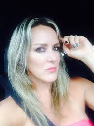 Eileen Ch Cartwright (@ellenchm)