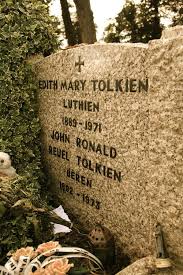 Jrr Edith The Inspiration For One Of His Favorite Love Stories The Tale Of Beren Luthien Tolkien Edith Tolkien The Hobbit