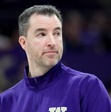 Husky MBB Wins Exhibition Opener 77-62 Over UNLV