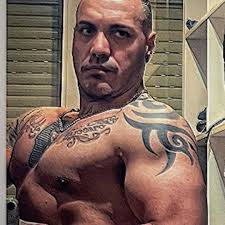 Si eres amante del mundo del vapeo, la tienda Vapora Spaco está hecha para  ti 👌 . Visítala y contempla todas sus especialidades: cigarrillos  electrónicos, líquidos con sabores y accesorios 🍍🍊🍓 .