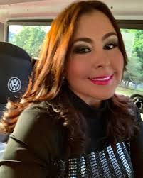 Te veo @daryhortua y veo los ojos de mi viejo @jorgeluishortua te deseo lo  mejor en esta carrera que inicias con el legado de tu padre ❤️ rumbo a  nuestro evento de