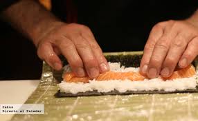 Tenemos una sección entera dedicada al sushi aquí. 17 Recetas De Cocina Japonesa Para Principiantes
