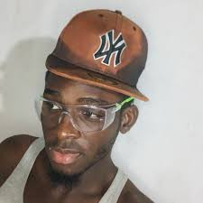 Clay to grass. Roland Garros to Queen's. No problem for Carlos Alcaraz 🤷‍♂️