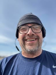 Well, today marks 4 months since I started this mad running plan, and what  better way to celebrate it than running my first Half, The Larking Gowan  Half Marathon! The weather was