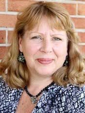 Mindy Mckee's Instagram, Twitter & Facebook