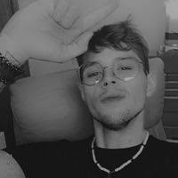 Damon Scudder's Instagram, Twitter & Facebook