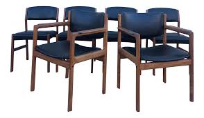 With flannelette cover and sponge stuff, you will feel comfortable and relaxed when you sit on it. Set Of 6 Danish Modern Teak Dining Chairs With Black Vinyl Chairish