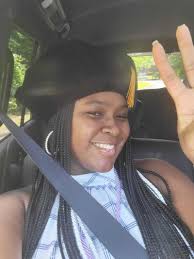 PEACE OUT" to the stresses of Law School 😩💕 Last week I graduated from…