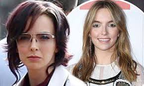 Jodie comer's sexuality, like her nationality, is not the same as her 'killing eve' character, villanelle. Jodie Comer Continues To Look Unrecognisable On The Set Of Free Guy Jodie Comer Guys Actresses
