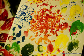 #holicardmakingideas#howtomakeholicard • #holicard #handmadeholicard #holicardideas#diy #easyholicard #beautiful #holicardmaking diy easy & beautiful holi ca. Making Holi Cards With Leaf And Petal Printing And Decoupage