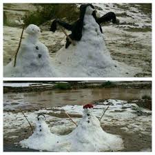 خبر عاجل pa twitter صور الثلج في مركز بللحمر بمنطقة عسير كماسقطت الثلوج اليوم على أجزاءكبيرة من أبها و الباحة رجل الثلج في عسير http t co rxql5c8hry