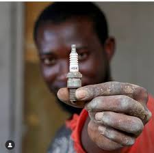 Olamide pon pon ft fave. Uy Scuti Aramide Ybnl Olamide Hype Woman On Twitter This Man Used Plugs To Make Statue Talent