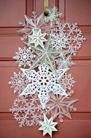 11 Glamorous Dollar Store Christmas Decorations For Any Budget Dollar Store Christmas Decorations Christmas Door Decorations Diy Christmas Door