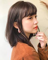 garden 細田真吾 on instagram 肩にあたるか あたらないかの半端な長さ おススメポイントは ボブより縦長感があるから幼く見えない 大人っぽく見えやすいし こなれた印象に 勝 medium hair styles short hair with bangs shirt hair