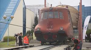 Introduced in 1936, slovenská strela served as a čsd flagship between the metropolises of slovakia and bohemia. Slovenska Strela Se Dozila Oprav Experti Ji Po 82 Letech Uvedou Do Originalniho Stavu Ct24 Ceska Televize