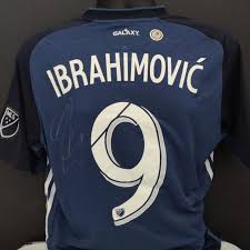 Ibrahimovic merajai penjualan jersey di mls. Zlatan Ibrahimovic Autographed La Galaxy Jersey Charitystars