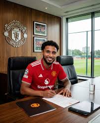 🚨 𝐁𝐑𝐄𝐀𝐊𝐈𝐍𝐆: Man United and Atalanta have 𝐒𝐄𝐀𝐋𝐄𝐃 all formal  steps, Éderson is now a Red Devil! 🛑🇧🇷 Deal also formally  𝐂𝐎𝐌𝐏𝐋𝐄𝐓𝐄𝐃 between clubs for €45m total package, Éderson will sign  after