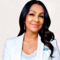 Keri Mintz's Instagram, Twitter & Facebook