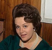 Amira Mona's Instagram, Twitter & Facebook