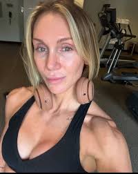 Charlotte Flair's natural look.
