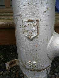 We can supply cast iron hand water pump with very good quality, moderate style and apperance. Antiques Atlas French Cast Iron Hand Water Pump